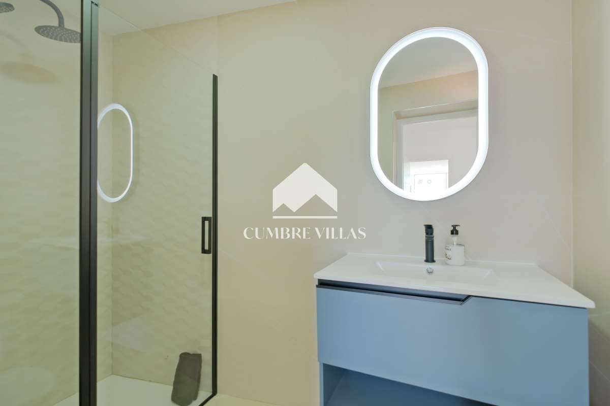 4 soveværelse Villa til salg i Salobrena med swimmingpool garage - € 649.000 (Ref: 9022831)