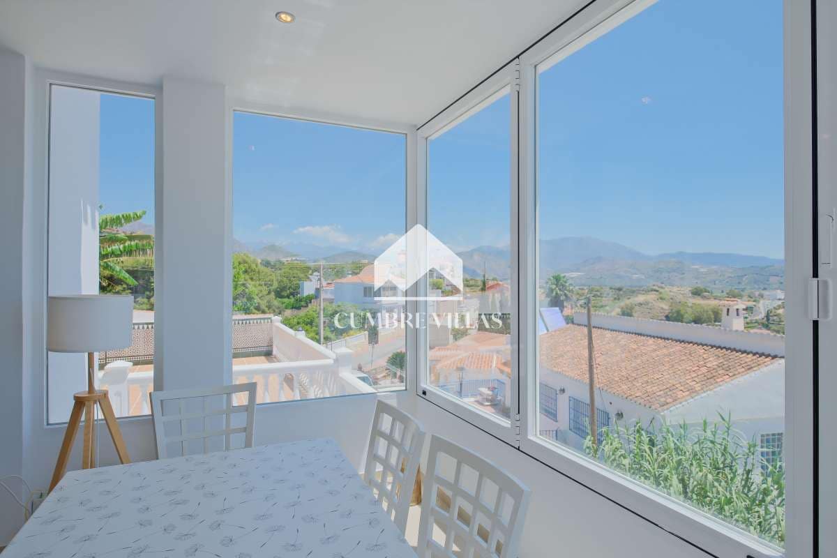 4 soveværelse Villa til salg i Salobrena med swimmingpool garage - € 649.000 (Ref: 9022831)