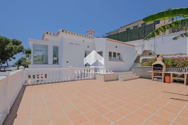 4 slaapkamer Villa te koop in Salobreña met zwembad garage - € 649.000 (Ref: 9022831)