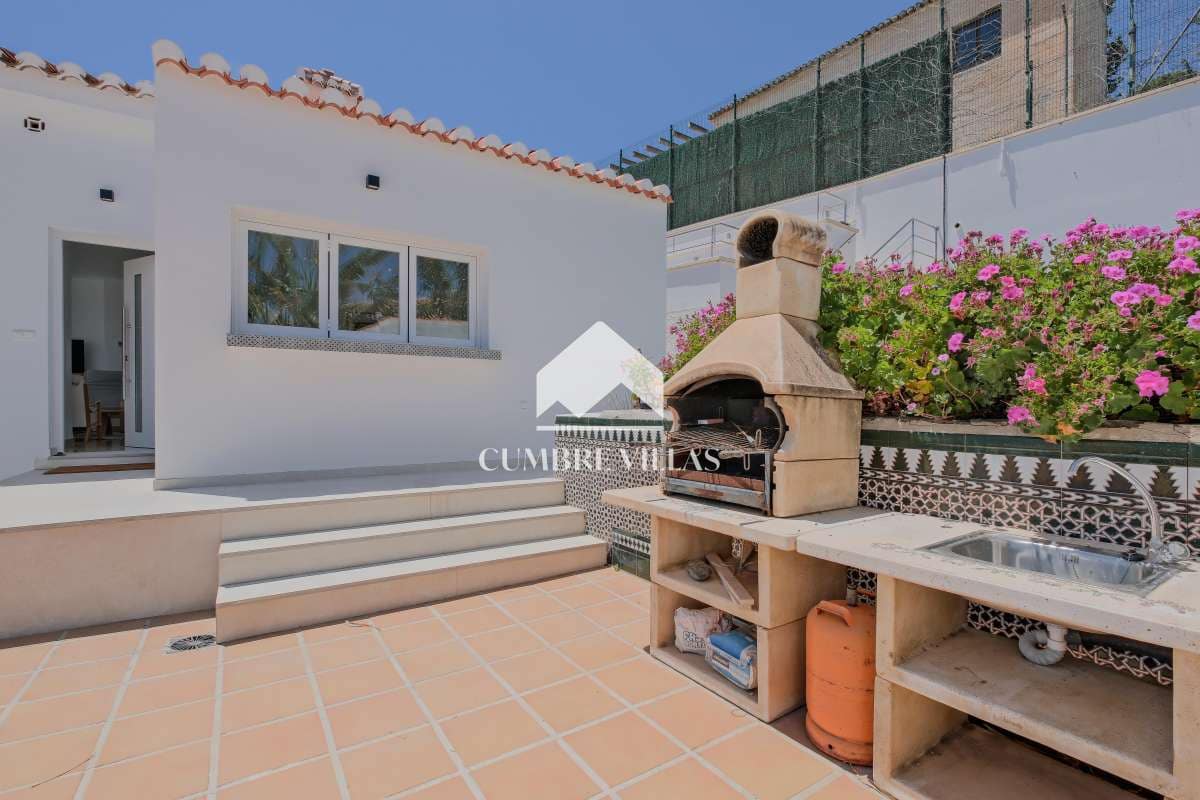 4 soveværelse Villa til salg i Salobrena med swimmingpool garage - € 649.000 (Ref: 9022831)