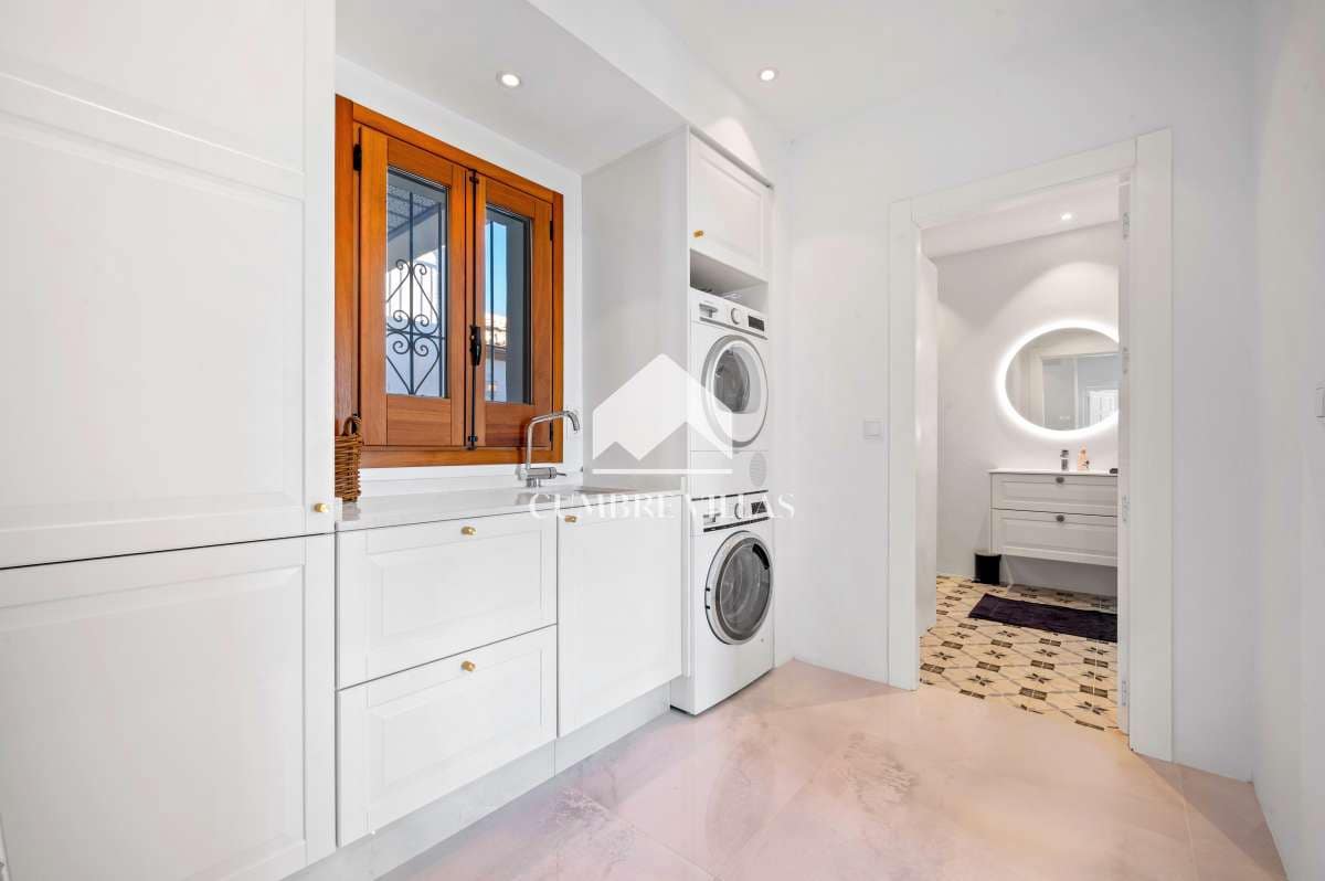 5 soverom Villa til salgs i Almunecar med svømmebasseng garasje - € 2 595 000 (Ref: 9026168)