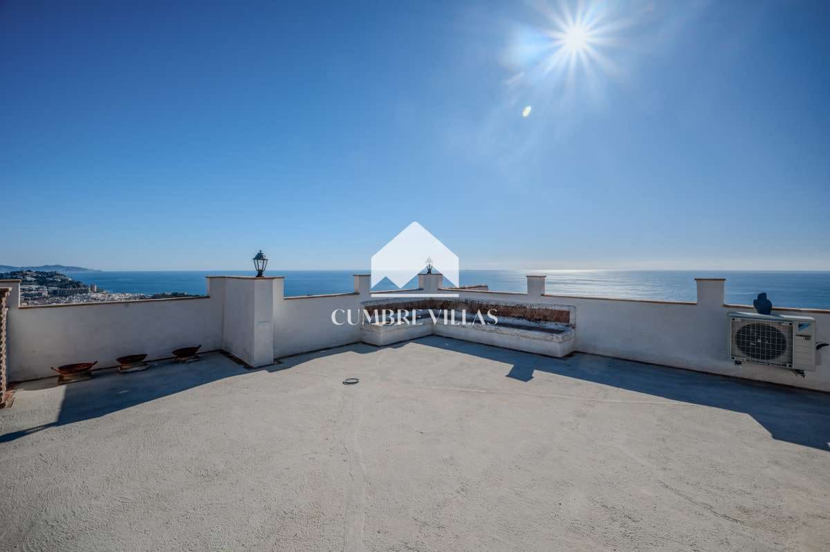 5 soverom Villa til salgs i Almunecar med svømmebasseng garasje - € 2 595 000 (Ref: 9026168)