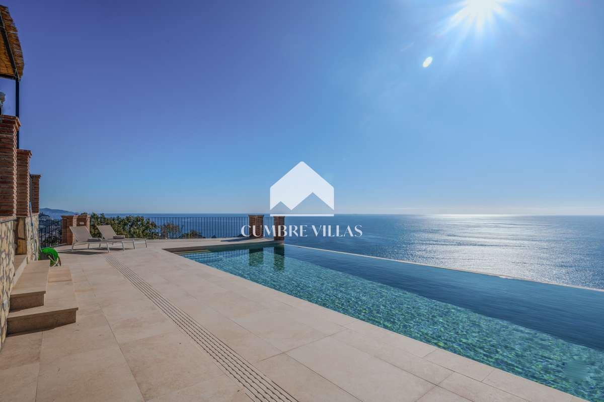 5 soverom Villa til salgs i Almunecar med svømmebasseng garasje - € 2 595 000 (Ref: 9026168)