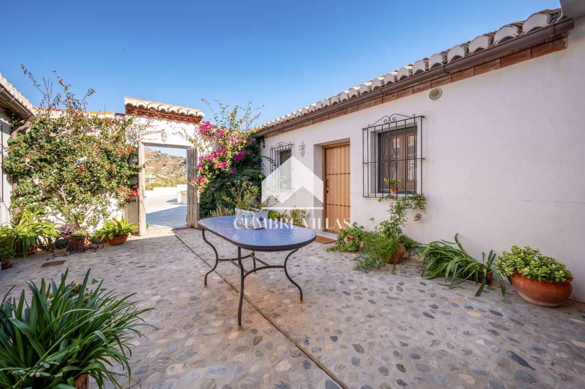 5 soverom Villa til salgs i Almunecar med svømmebasseng garasje - € 2 595 000 (Ref: 9026168)