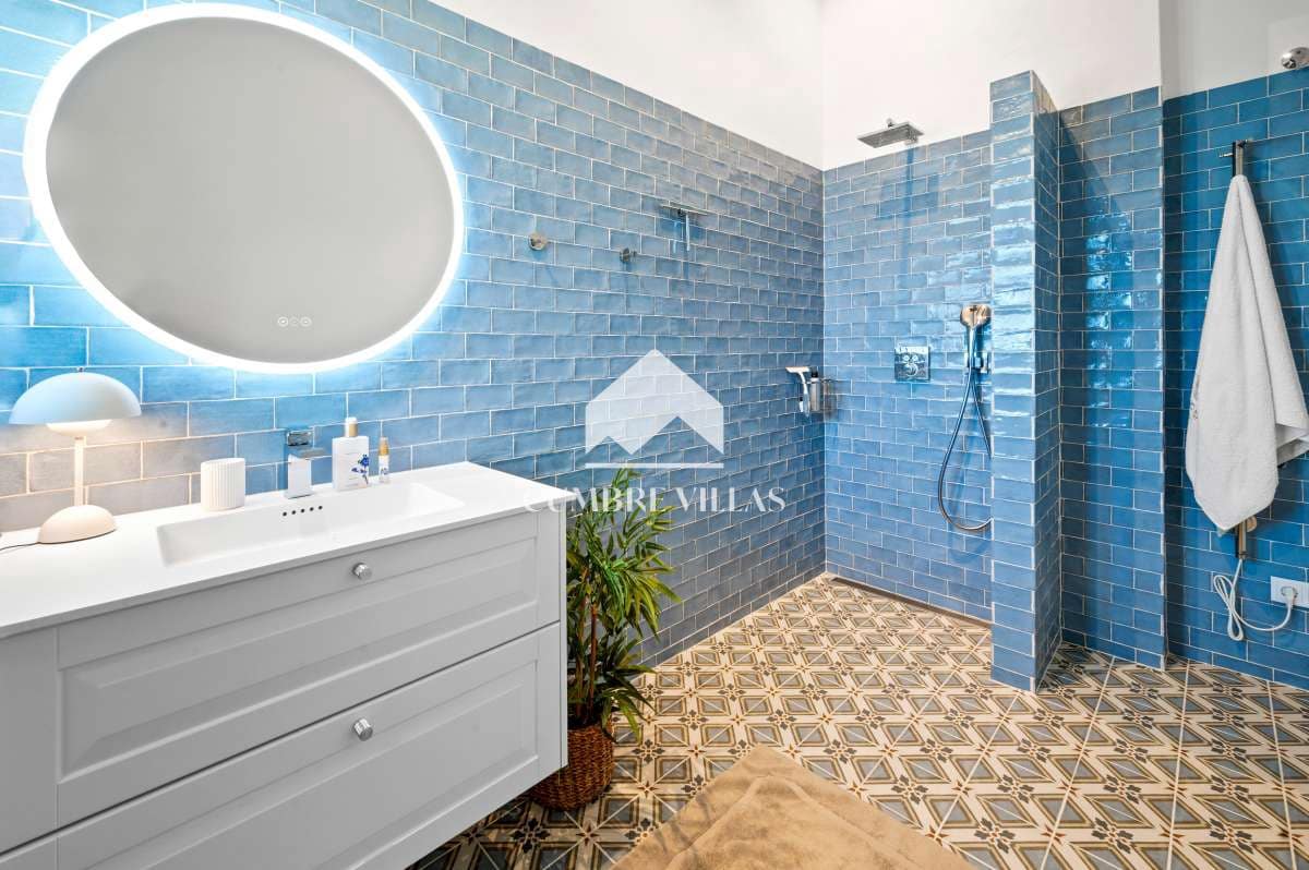 5 soverom Villa til salgs i Almunecar med svømmebasseng garasje - € 2 595 000 (Ref: 9026168)