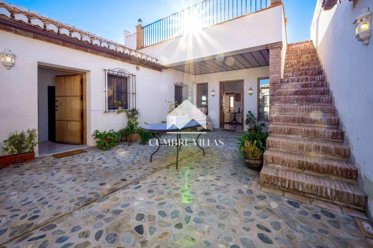 5 soverom Villa til salgs i Almunecar med svømmebasseng garasje - € 2 595 000 (Ref: 9026168)