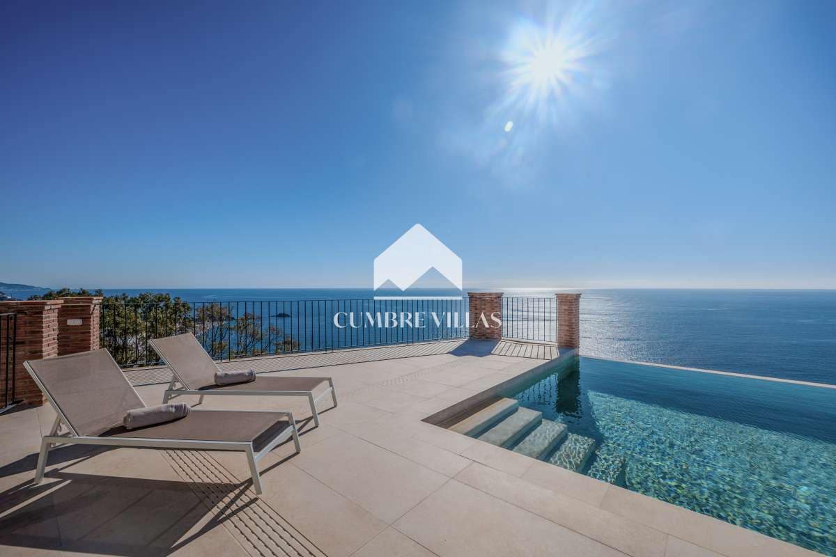 5 soverom Villa til salgs i Almunecar med svømmebasseng garasje - € 2 595 000 (Ref: 9026168)