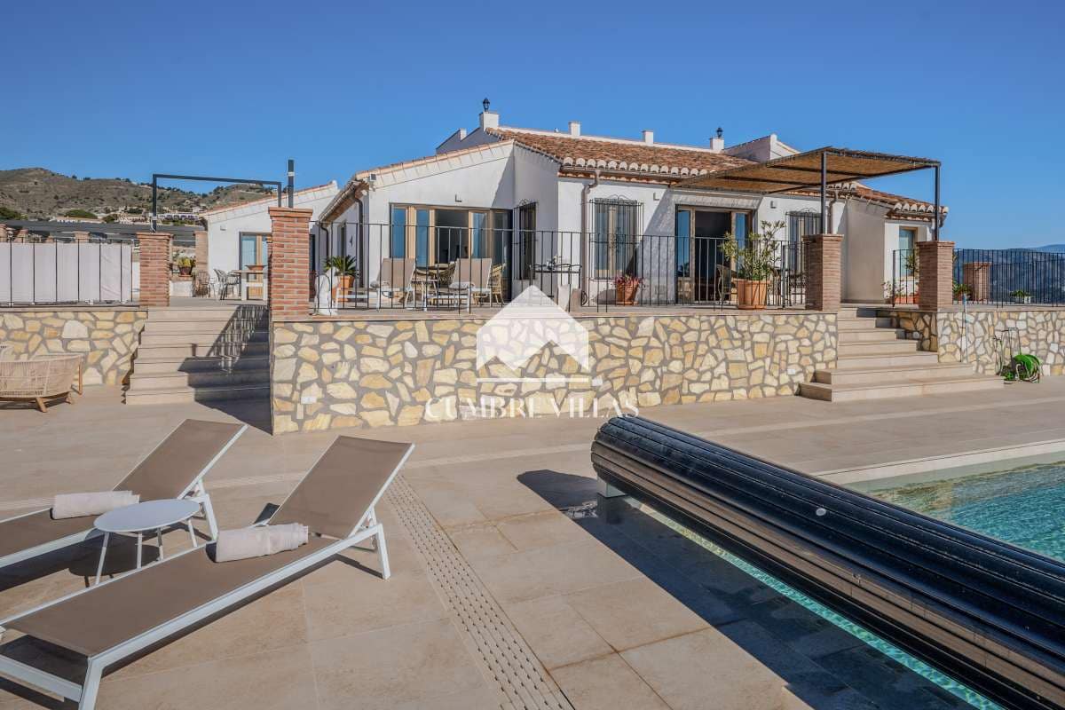 5 soverom Villa til salgs i Almunecar med svømmebasseng garasje - € 2 595 000 (Ref: 9026168)
