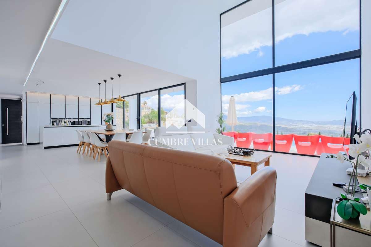 6 soveværelse Villa til salg i Salobrena med swimmingpool garage - € 1.495.000 (Ref: 9050503)