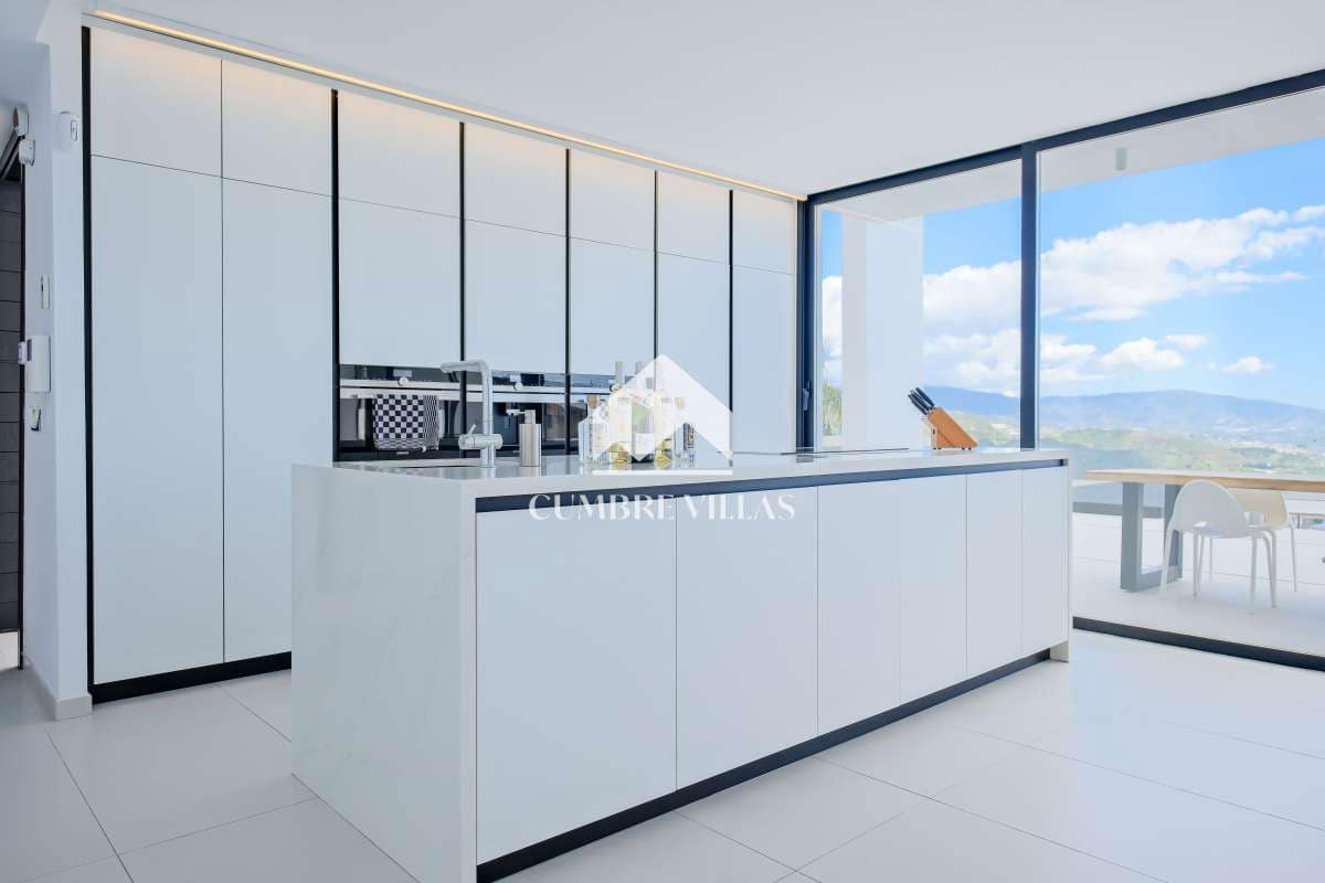 6 soveværelse Villa til salg i Salobrena med swimmingpool garage - € 1.495.000 (Ref: 9050503)