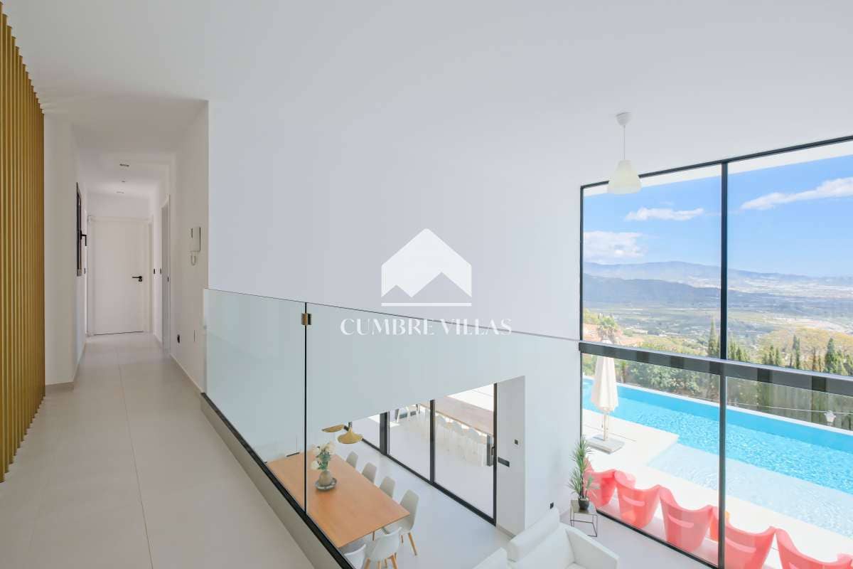 6 soveværelse Villa til salg i Salobrena med swimmingpool garage - € 1.495.000 (Ref: 9050503)