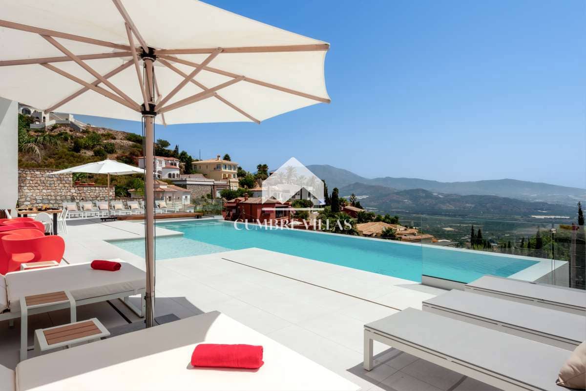 6 soveværelse Villa til salg i Salobrena med swimmingpool garage - € 1.495.000 (Ref: 9050503)