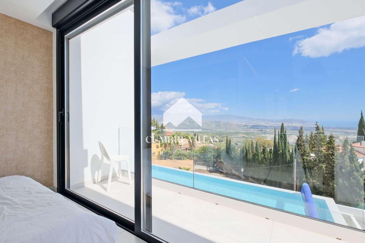 6 soveværelse Villa til salg i Salobrena med swimmingpool garage - € 1.495.000 (Ref: 9050503)