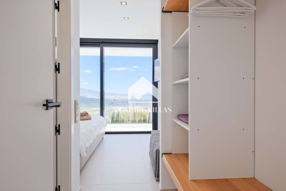 6 soveværelse Villa til salg i Salobrena med swimmingpool garage - € 1.495.000 (Ref: 9050503)