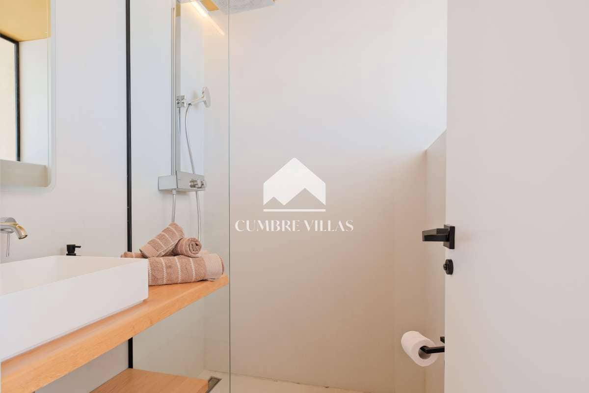 6 soveværelse Villa til salg i Salobrena med swimmingpool garage - € 1.495.000 (Ref: 9050503)