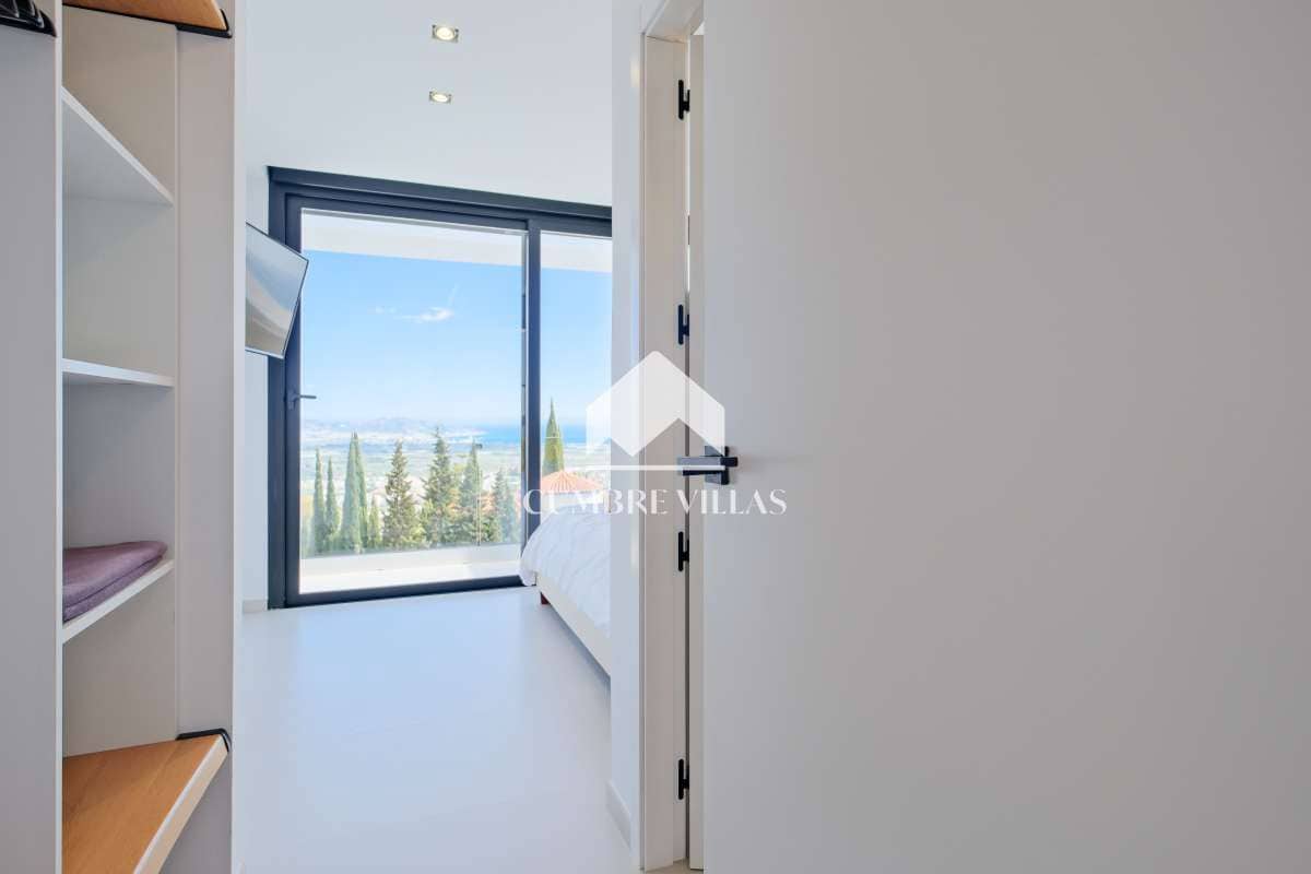 6 soveværelse Villa til salg i Salobrena med swimmingpool garage - € 1.495.000 (Ref: 9050503)