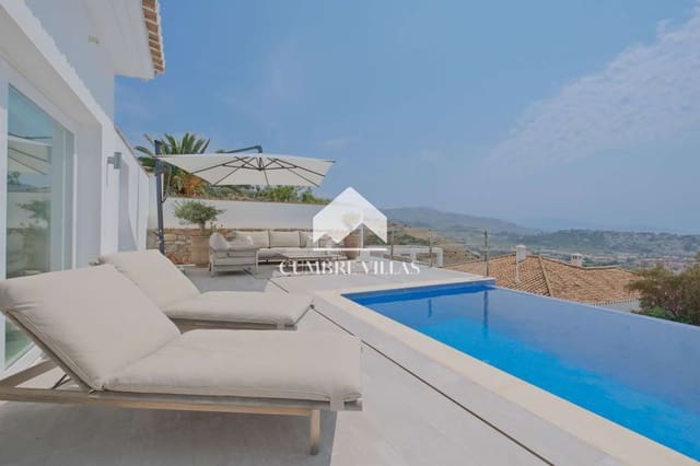 2 slaapkamer Villa te koop in Almuñécar met zwembad garage - € 995.000 (Ref: 9072943)