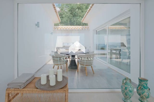 2 slaapkamer Villa te koop in Almuñécar met zwembad garage - € 995.000 (Ref: 9072943)