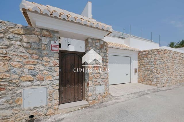 2 slaapkamer Villa te koop in Almuñécar met zwembad garage - € 995.000 (Ref: 9072943)