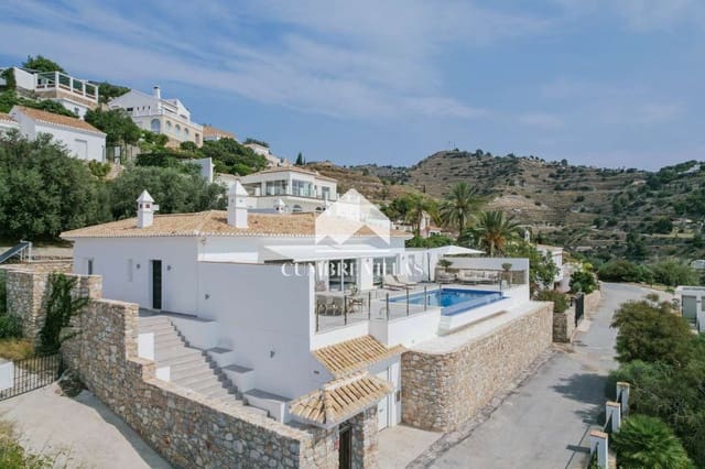 2 slaapkamer Villa te koop in Almuñécar met zwembad garage - € 995.000 (Ref: 9072943)