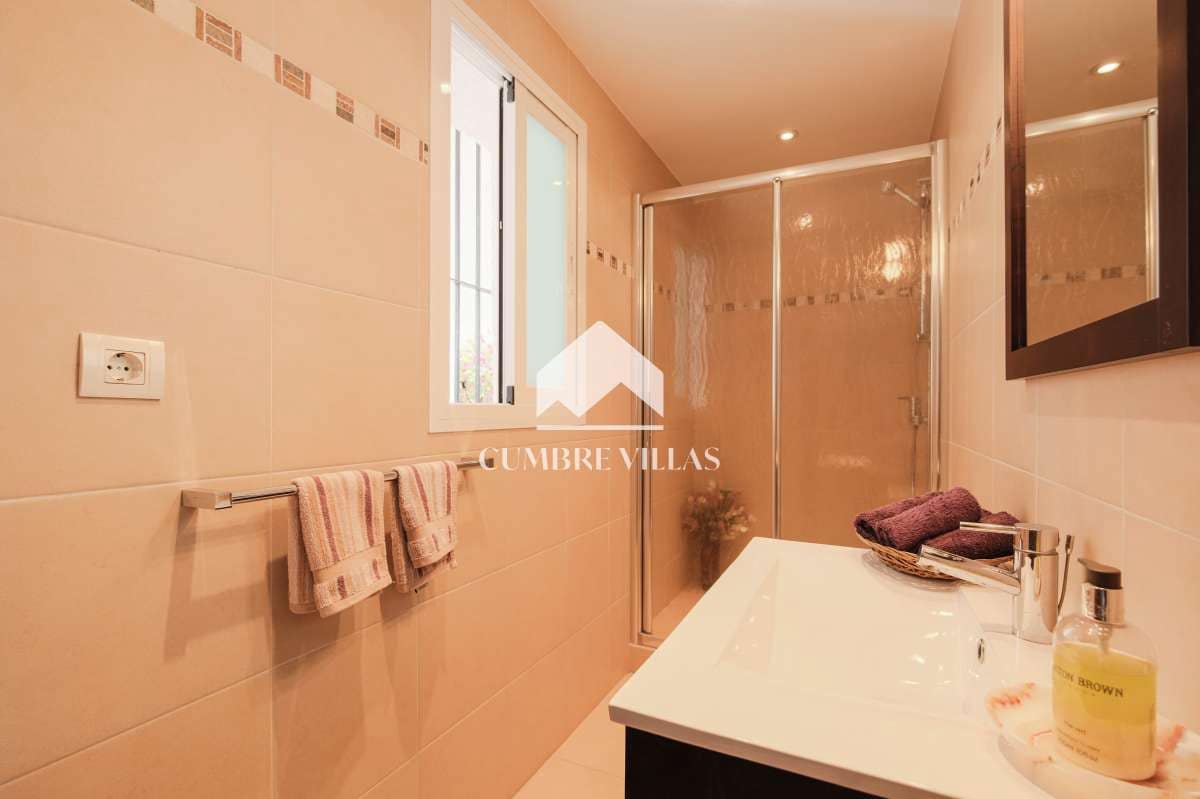 5 soveværelse Villa til salg i Salobrena med swimmingpool garage - € 930.000 (Ref: 9106143)