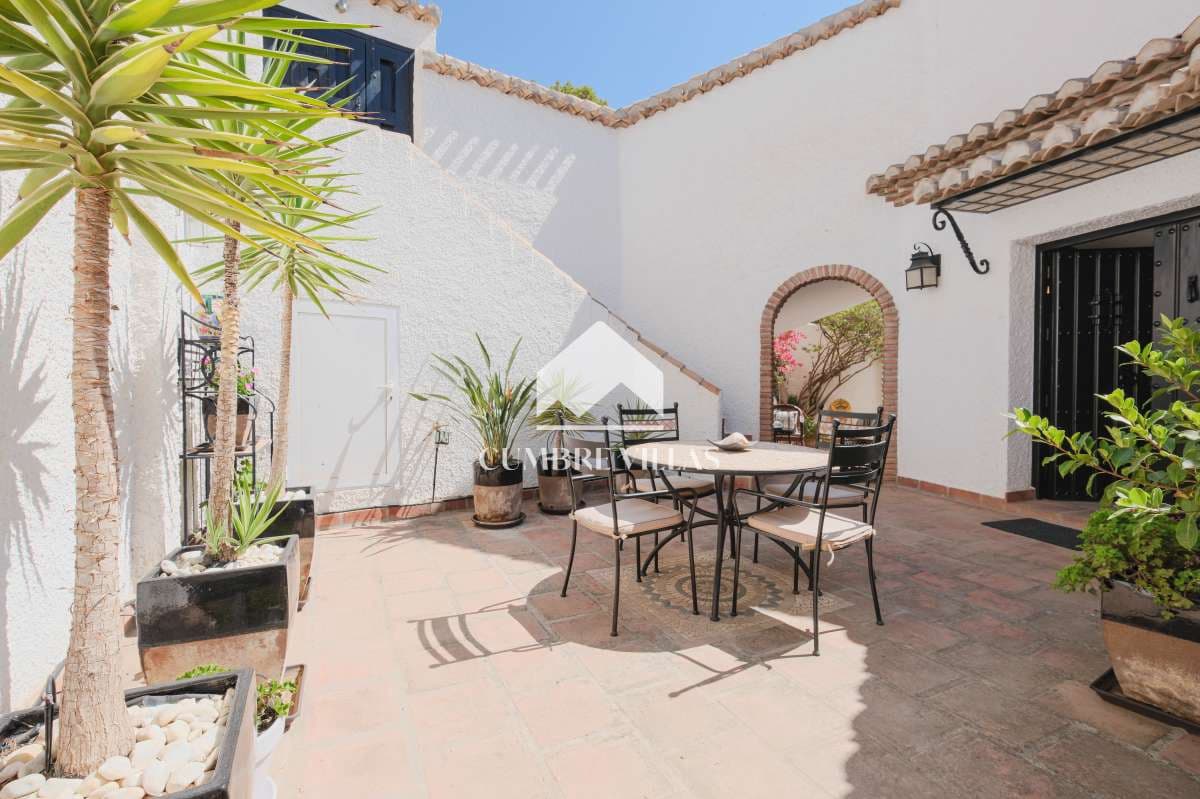 5 soveværelse Villa til salg i Salobrena med swimmingpool garage - € 930.000 (Ref: 9106143)