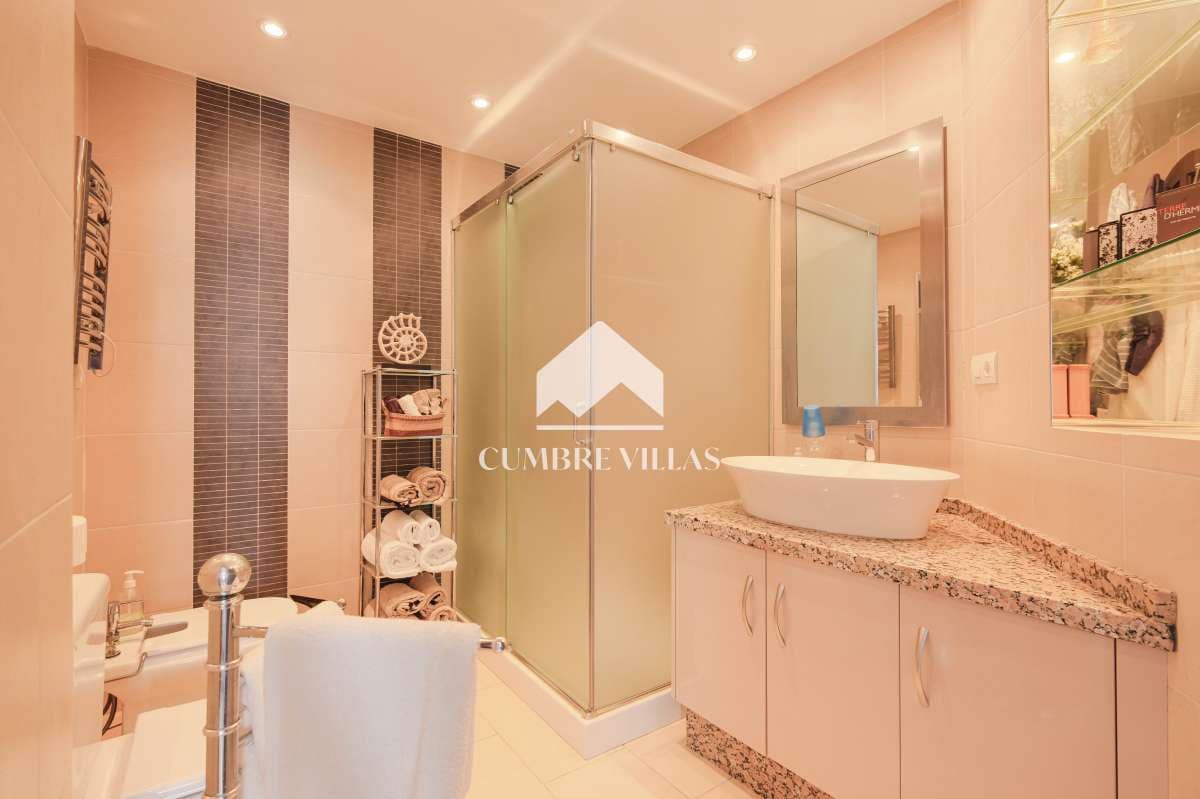 5 soveværelse Villa til salg i Salobrena med swimmingpool garage - € 930.000 (Ref: 9106143)