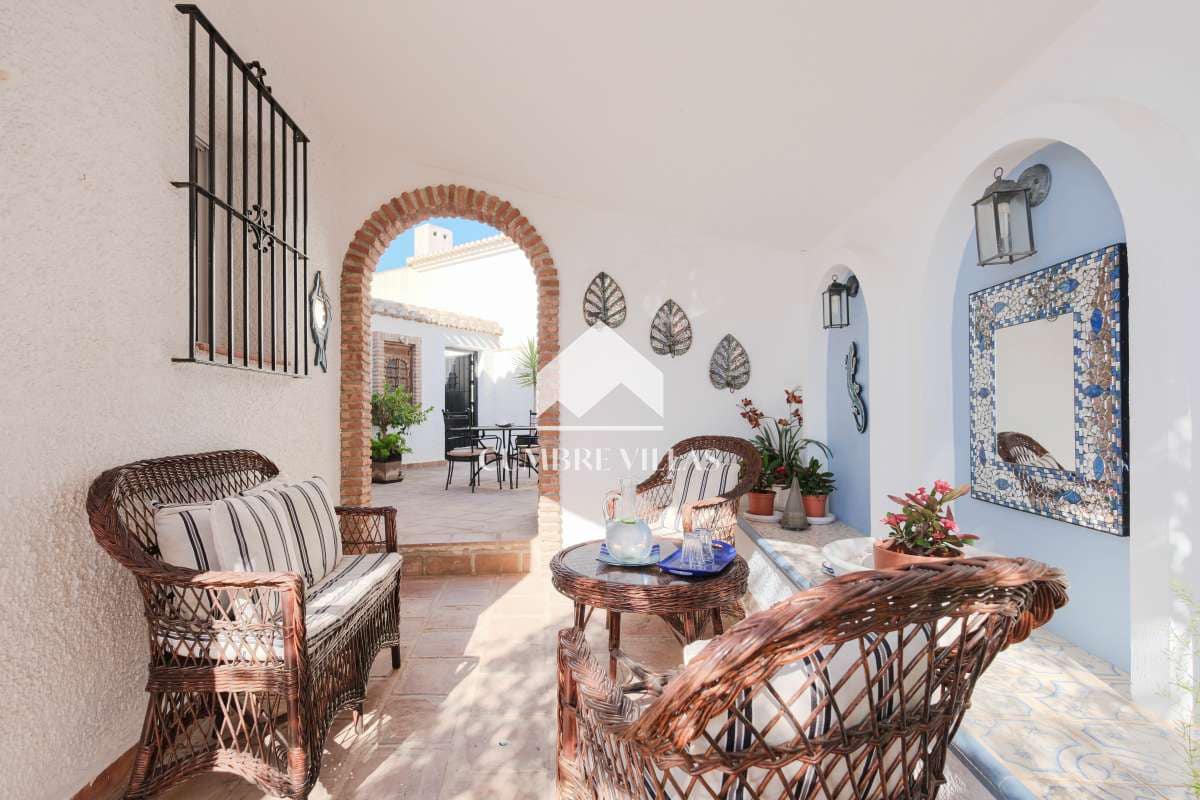 5 soveværelse Villa til salg i Salobrena med swimmingpool garage - € 930.000 (Ref: 9106143)