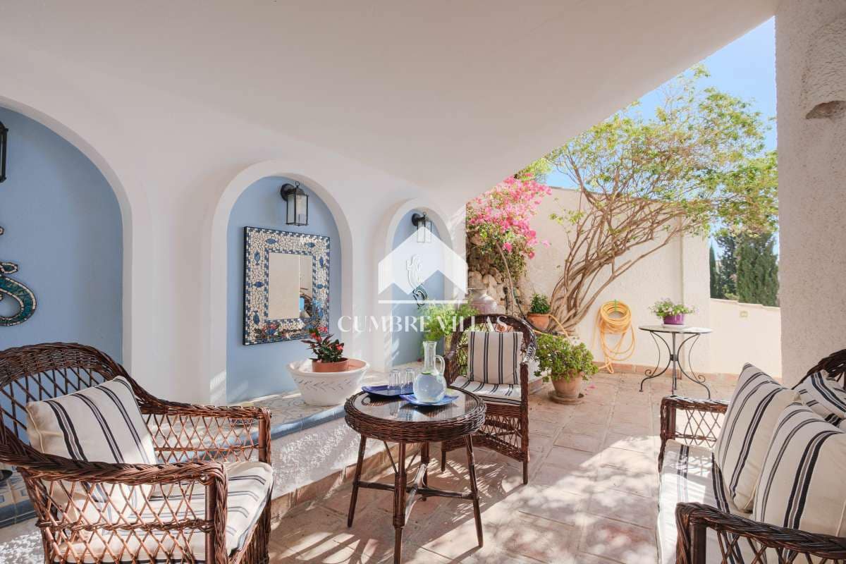 5 soveværelse Villa til salg i Salobrena med swimmingpool garage - € 930.000 (Ref: 9106143)