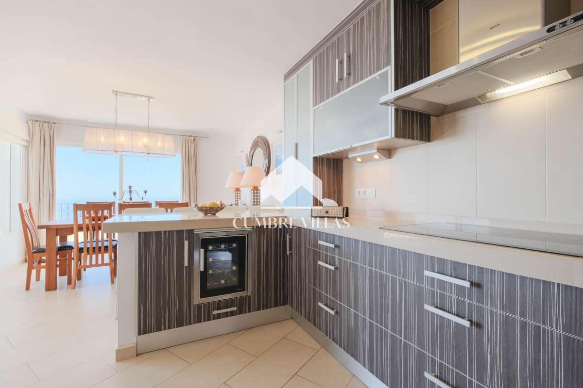 5 soveværelse Villa til salg i Salobrena med swimmingpool garage - € 930.000 (Ref: 9106143)