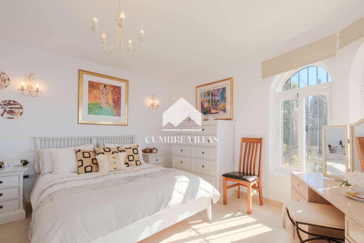 5 soveværelse Villa til salg i Salobrena med swimmingpool garage - € 930.000 (Ref: 9106143)