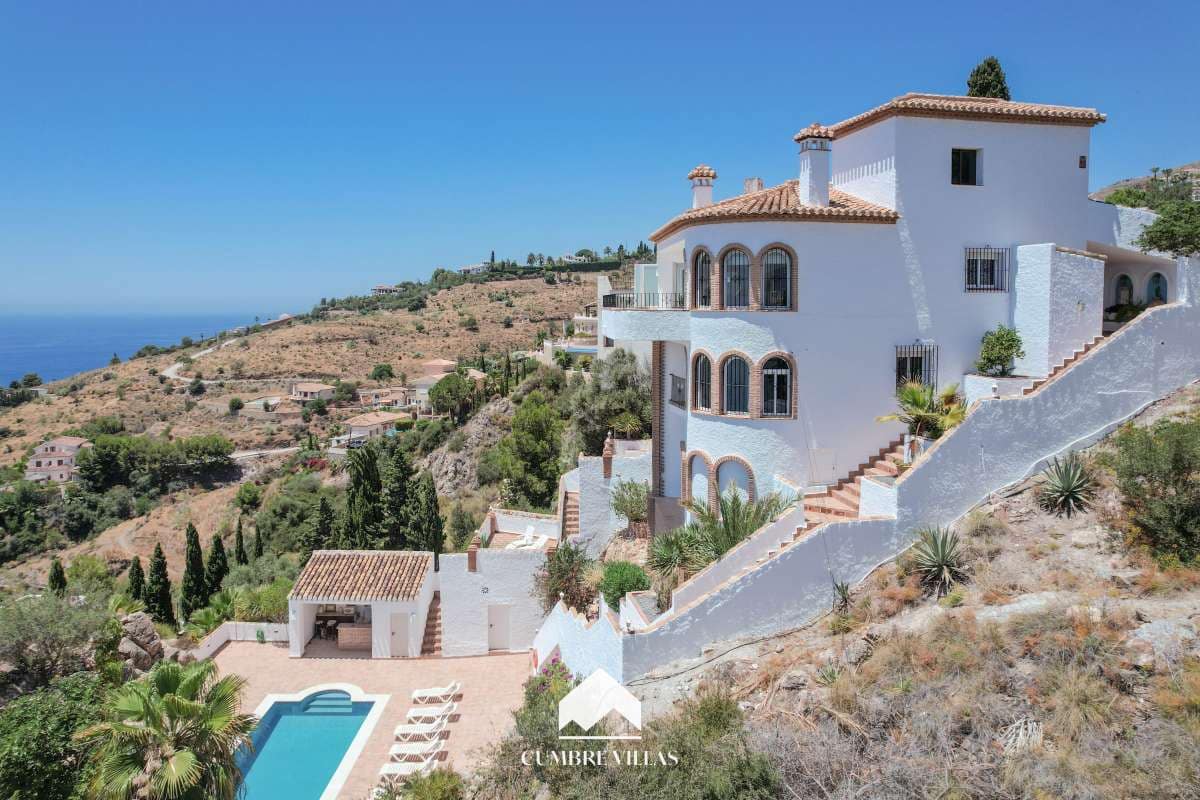 5 soveværelse Villa til salg i Salobrena med swimmingpool garage - € 930.000 (Ref: 9106143)