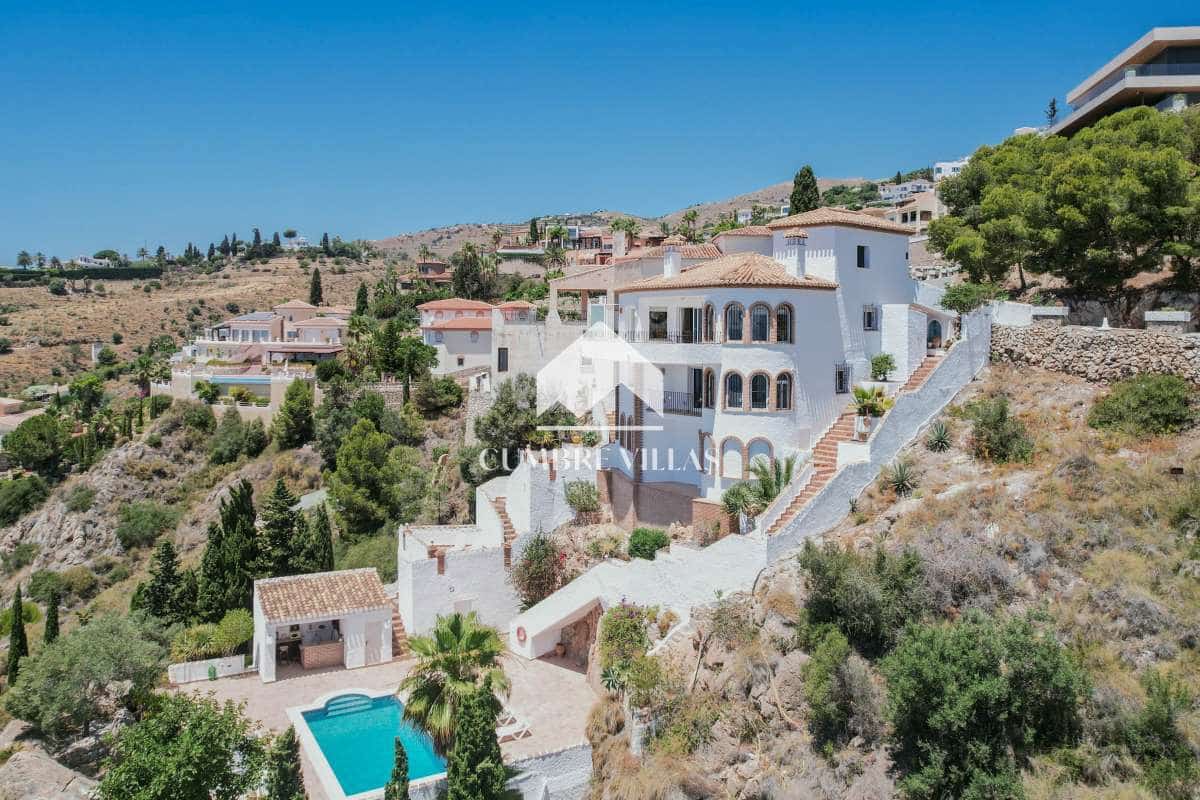 5 soveværelse Villa til salg i Salobrena med swimmingpool garage - € 930.000 (Ref: 9106143)