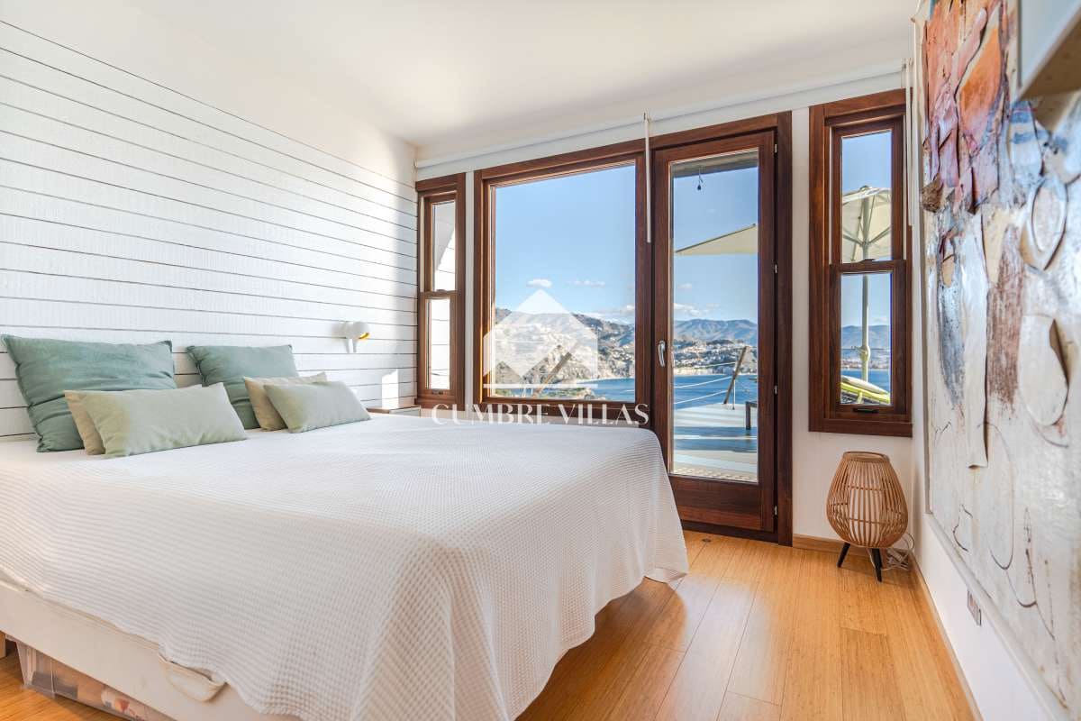 3 quarto Moradia para venda em La Herradura com piscina garagem - 1 845 000 € (Ref: 9136687)