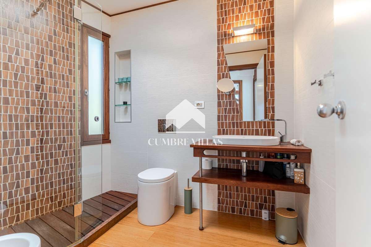 3 quarto Moradia para venda em La Herradura com piscina garagem - 1 845 000 € (Ref: 9136687)