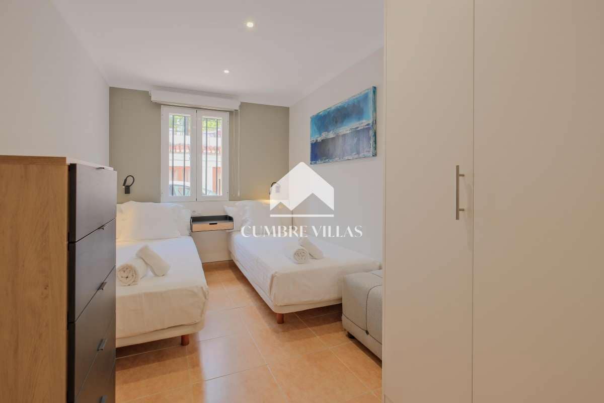 7 soveværelse Villa til salg i Gojar med swimmingpool - € 1.550.000 (Ref: 9141122)