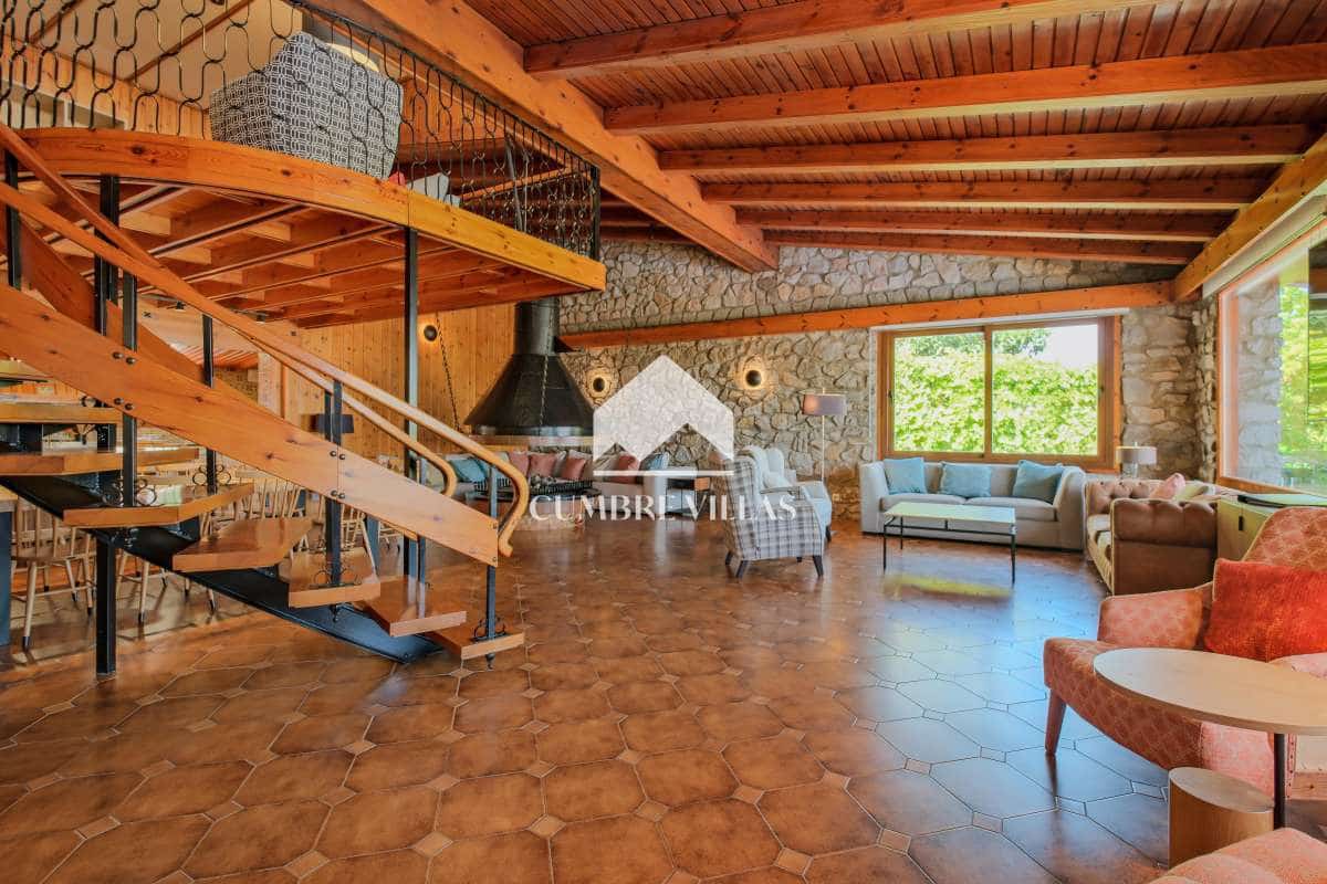 7 soveværelse Villa til salg i Gojar med swimmingpool - € 1.550.000 (Ref: 9141122)