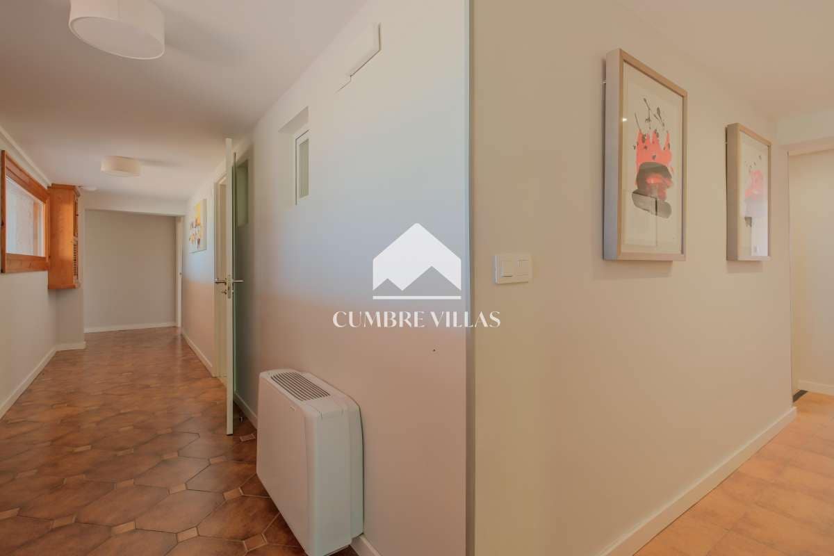 7 soveværelse Villa til salg i Gojar med swimmingpool - € 1.550.000 (Ref: 9141122)