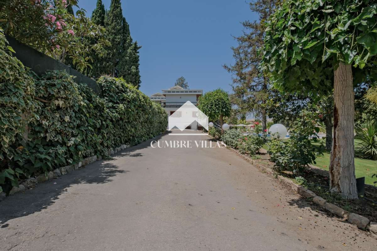 7 soveværelse Villa til salg i Gojar med swimmingpool - € 1.550.000 (Ref: 9141122)