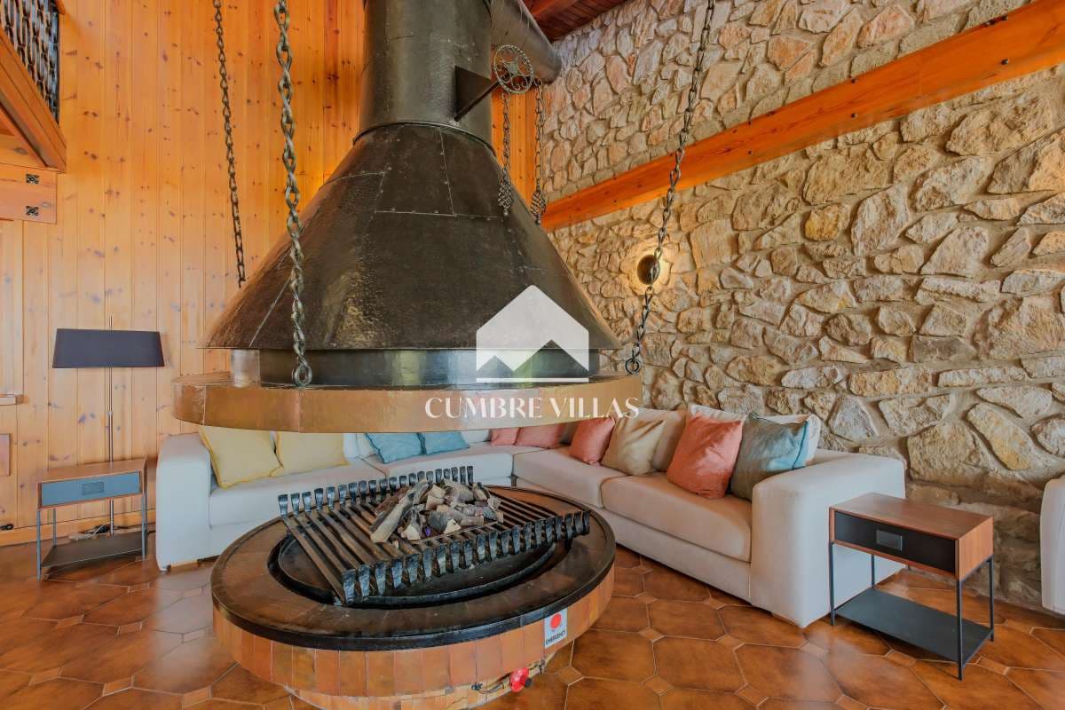 7 soveværelse Villa til salg i Gojar med swimmingpool - € 1.550.000 (Ref: 9141122)