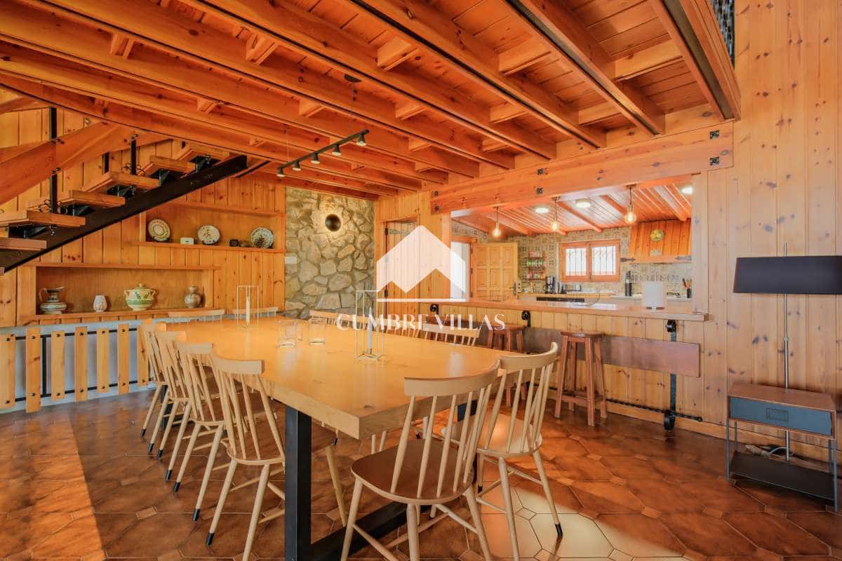 7 soveværelse Villa til salg i Gojar med swimmingpool - € 1.550.000 (Ref: 9141122)