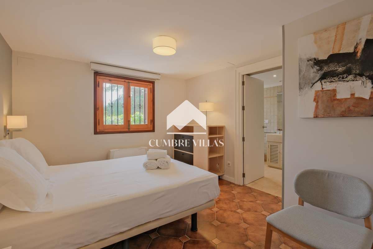 7 soveværelse Villa til salg i Gojar med swimmingpool - € 1.550.000 (Ref: 9141122)