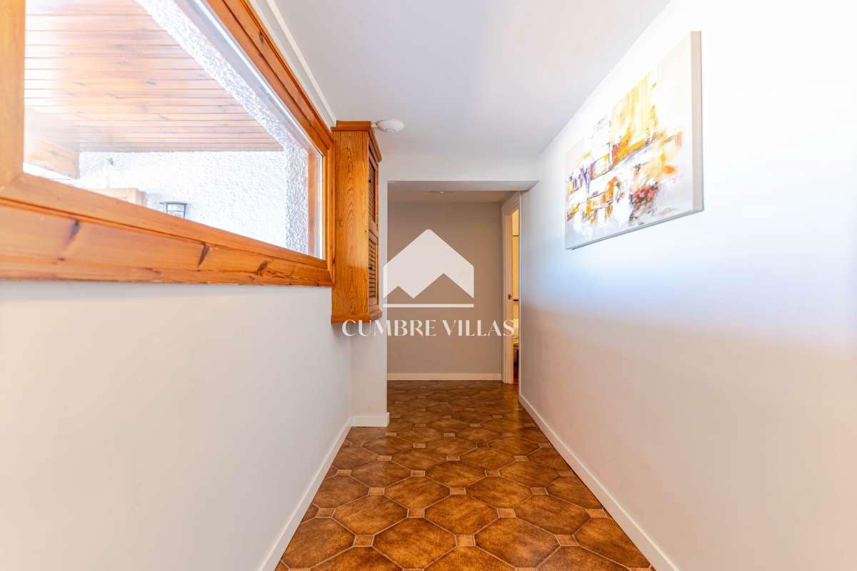 Chalet de 7 habitaciones en Gójar en venta con piscina - 1.365.000 € (Ref: 9141122)