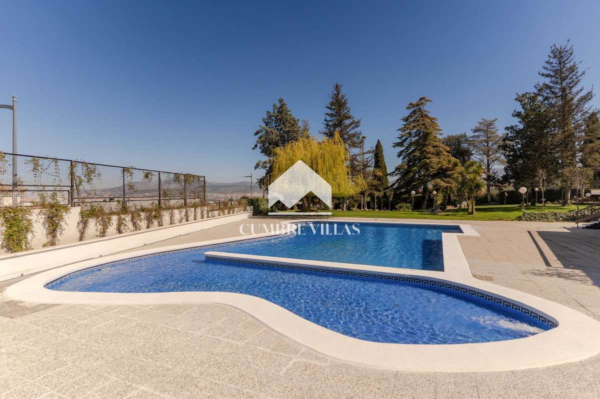 Chalet de 7 habitaciones en Gójar en venta con piscina - 1.365.000 € (Ref: 9141122)