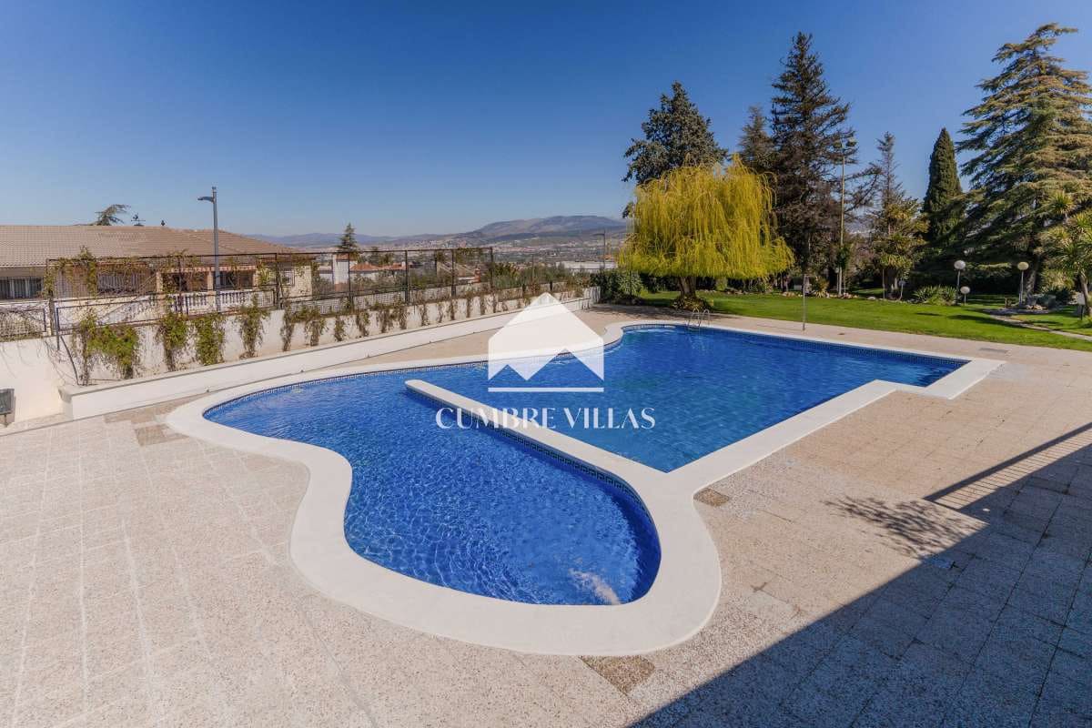 Chalet de 7 habitaciones en Gójar en venta con piscina - 1.365.000 € (Ref: 9141122)