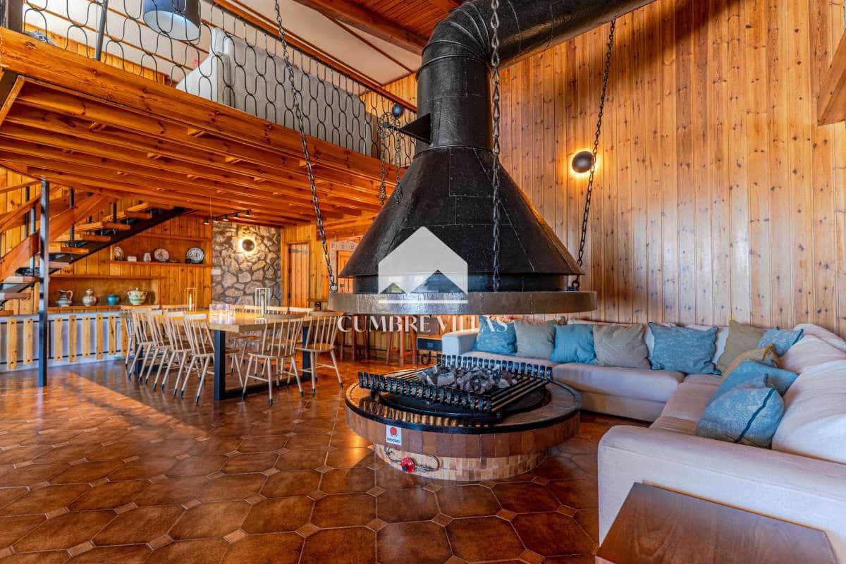 Chalet de 7 habitaciones en Gójar en venta con piscina - 1.365.000 € (Ref: 9141122)