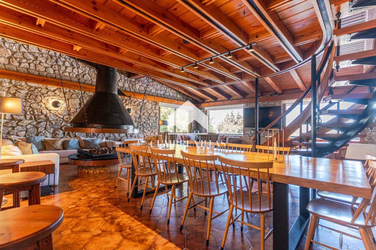 Chalet de 7 habitaciones en Gójar en venta con piscina - 1.365.000 € (Ref: 9141122)