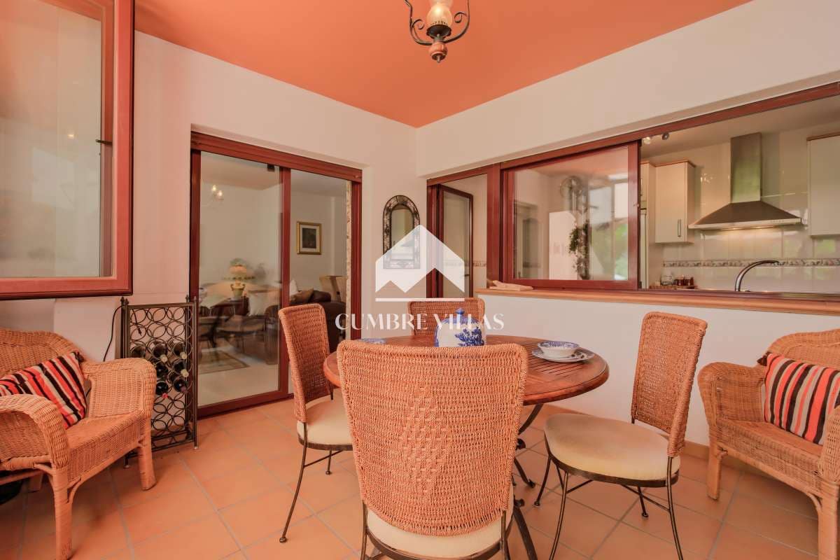 4 soveværelse Byhus til salg i Motril med swimmingpool garage - € 520.000 (Ref: 9142513)