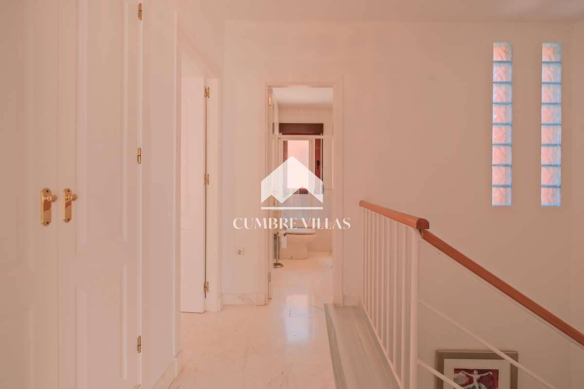 4 soveværelse Byhus til salg i Motril med swimmingpool garage - € 520.000 (Ref: 9142513)