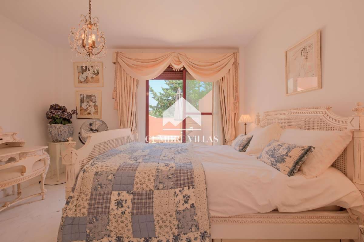 4 soveværelse Byhus til salg i Motril med swimmingpool garage - € 520.000 (Ref: 9142513)